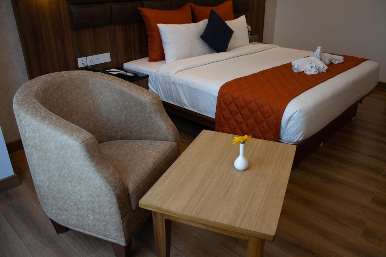 ศิวาส แกแล็กซี โฮเต็ล บังกะลอร์ Hotel Devanahalli ภายนอก รูปภาพ