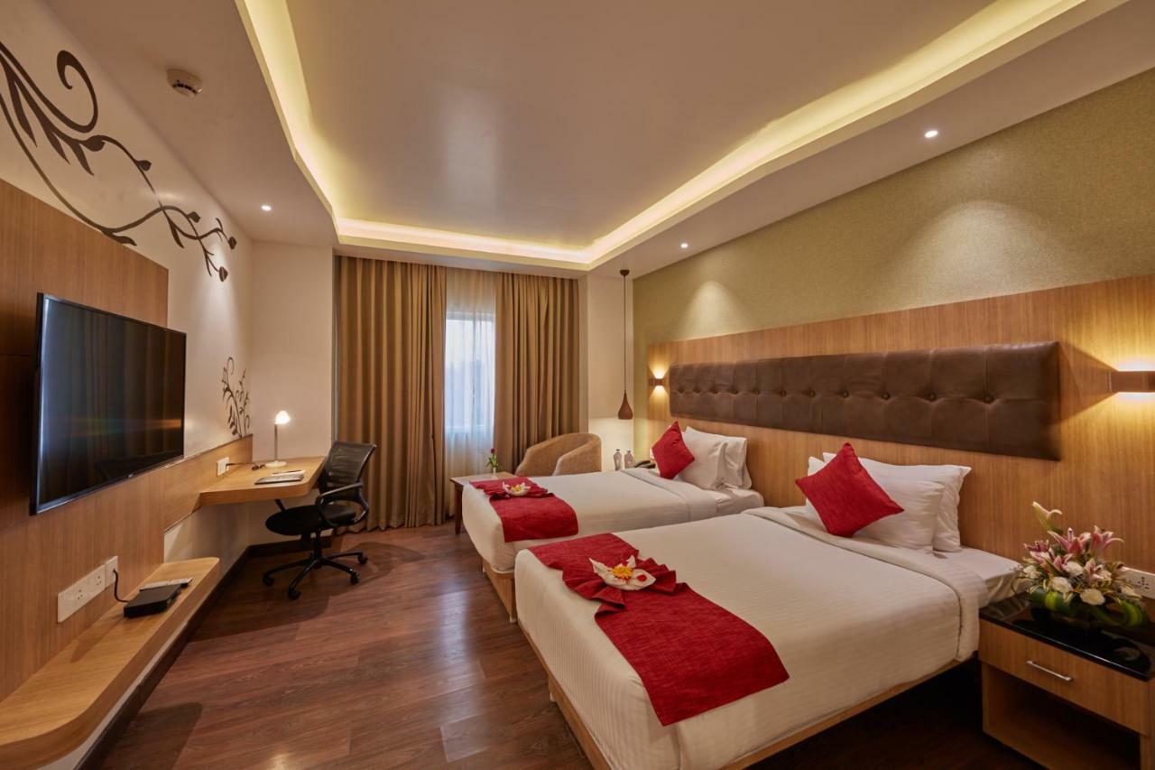 ศิวาส แกแล็กซี โฮเต็ล บังกะลอร์ Hotel Devanahalli ภายนอก รูปภาพ